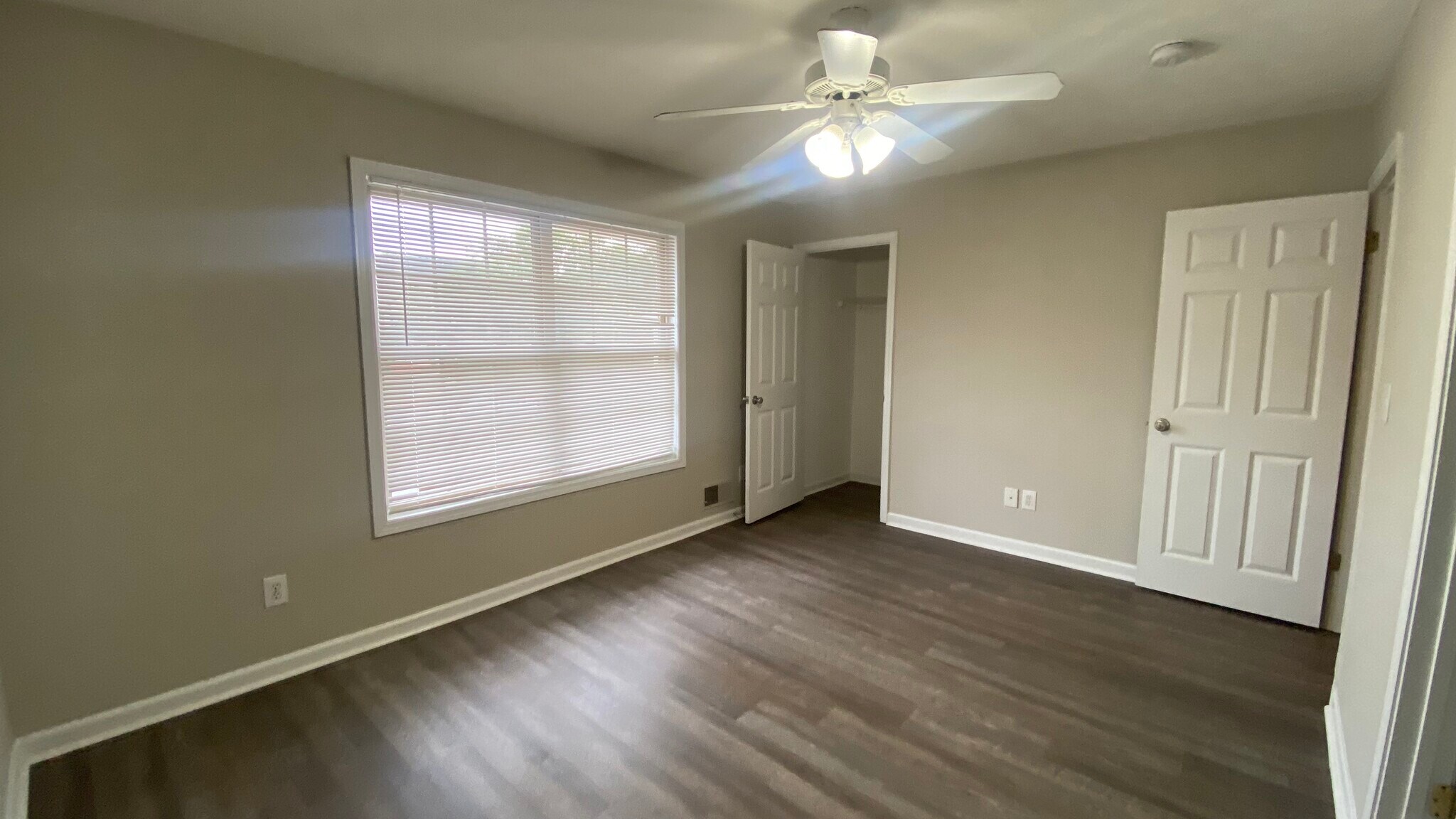 Building Photo - 22 Villa Ct SE