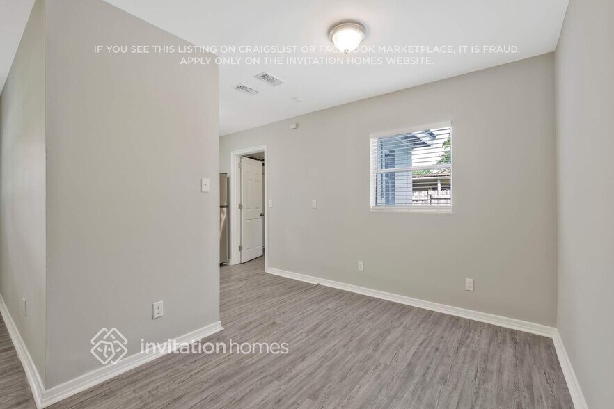 Building Photo - 2430 Wilmont Ave