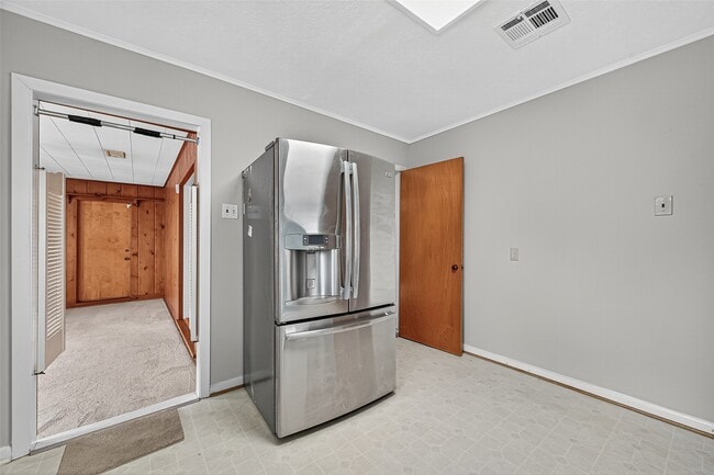Building Photo - 10005 Hazelhurst Dr
