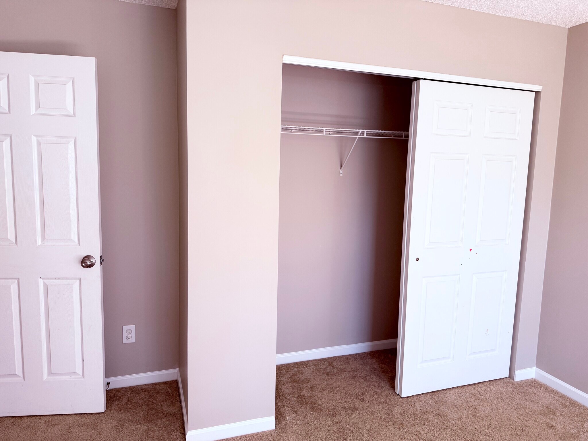 Building Photo - 4442 Snowcrest Ln