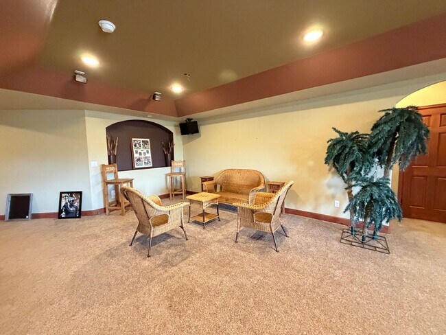 Building Photo - Luxury Furnished Executive Home with Entertainers Basement, Trex Deck & 3-Car Garage