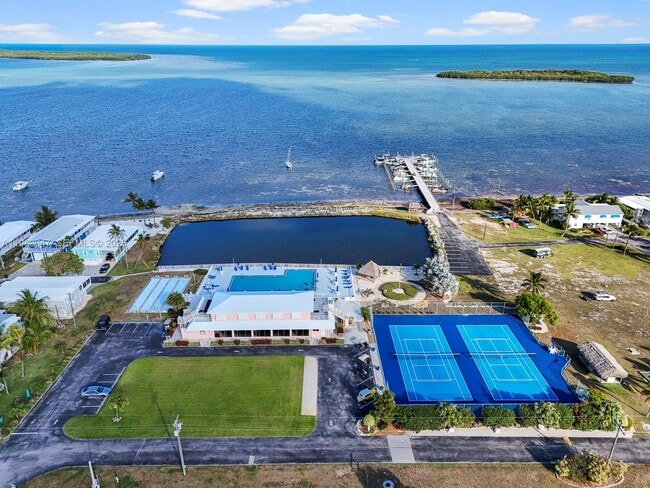 Building Photo - 806 S Jade Dr