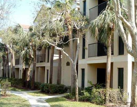 Building Photo - 977 Riverside Dr