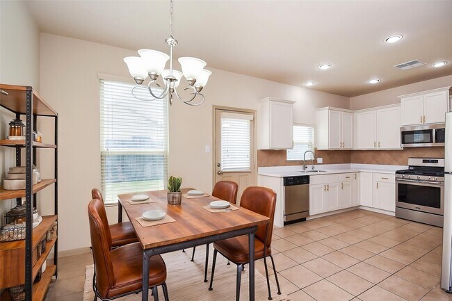 Building Photo - 2106 Harmon Crest Ct