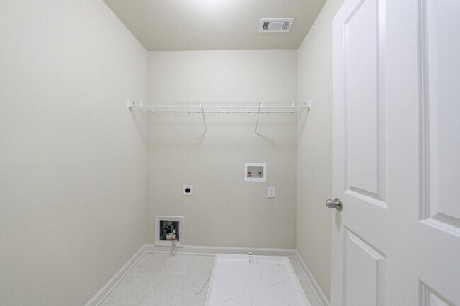 Building Photo - 10293 Midway Ave