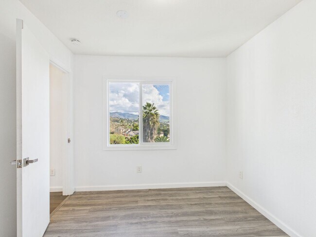 Building Photo - 2135 Washington St