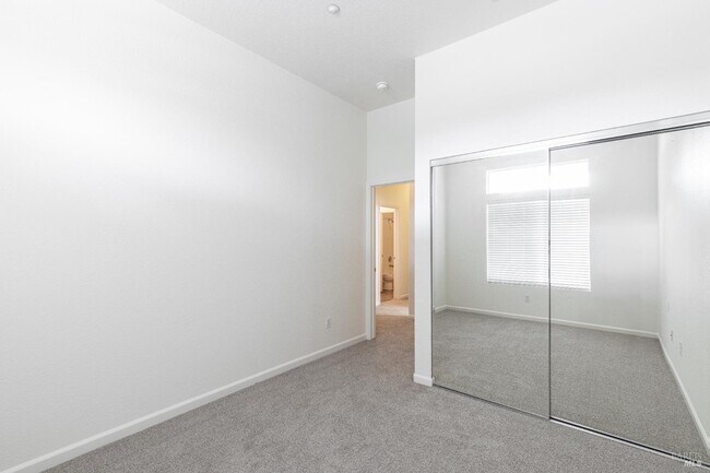 Building Photo - 201 Spur Ridge Ln