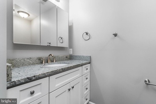 Building Photo - 1330 S Charles St