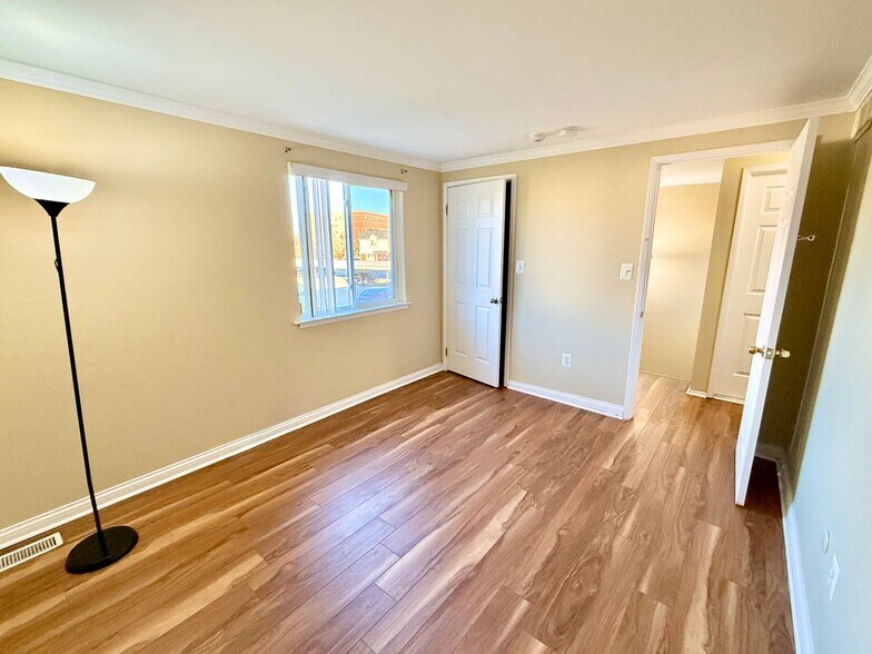 Building Photo - 44563 Savery Dr