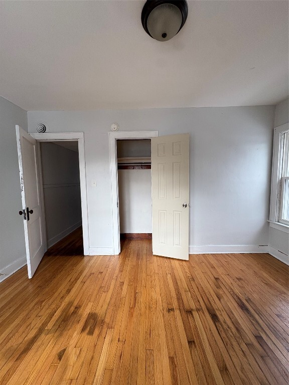 Building Photo - 364 Floral Ave