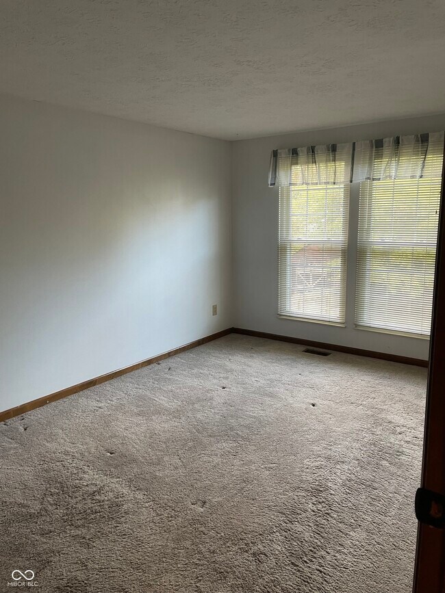Building Photo - 9161 Champton Dr