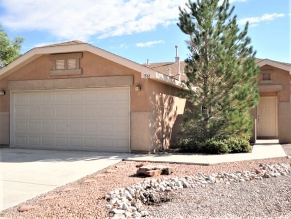 Building Photo - 1548 Penasco Rd NE
