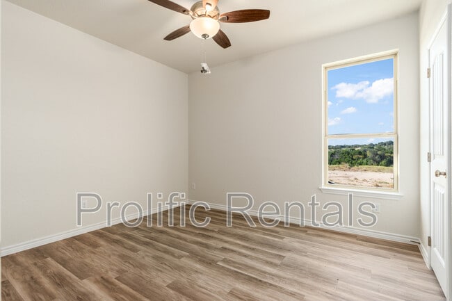 Building Photo - 103 Logan Ct