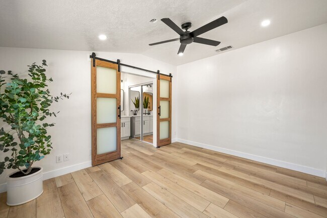 Building Photo - Modern Beauty of Downtown Roseville - 3 Be...