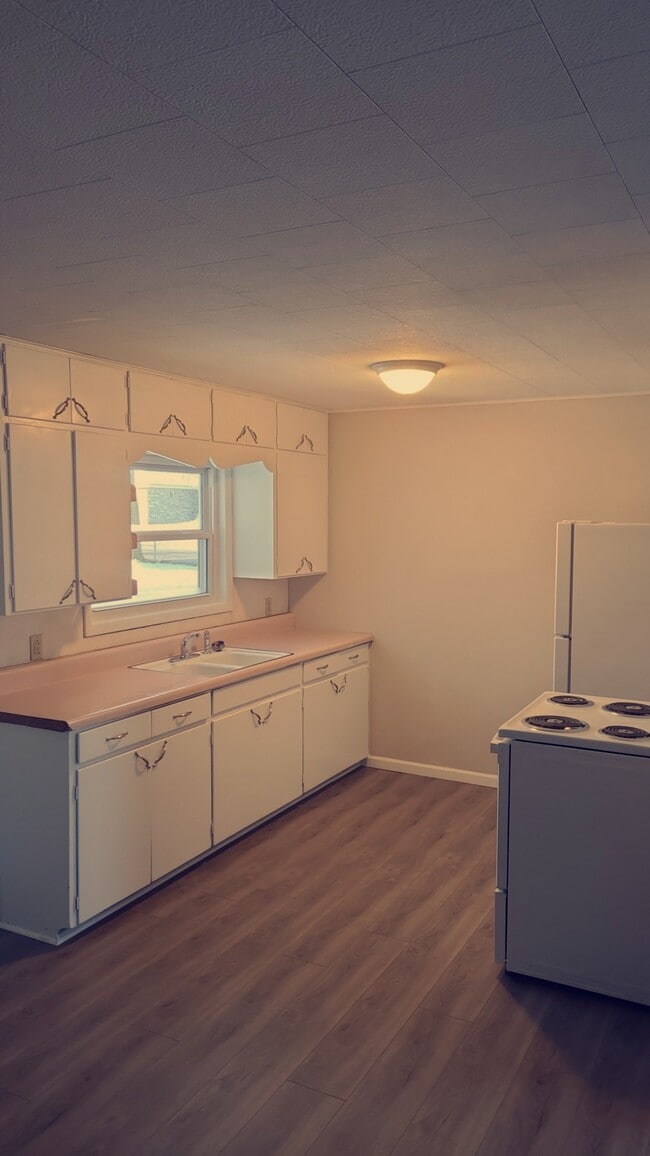 Building Photo - 210 South St