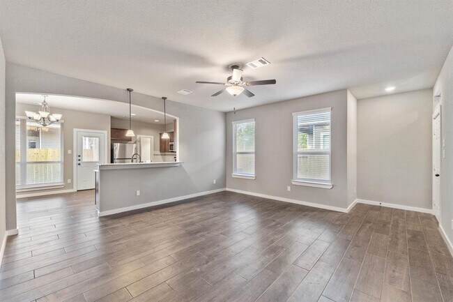 Building Photo - 9732 Grosbeak Ln