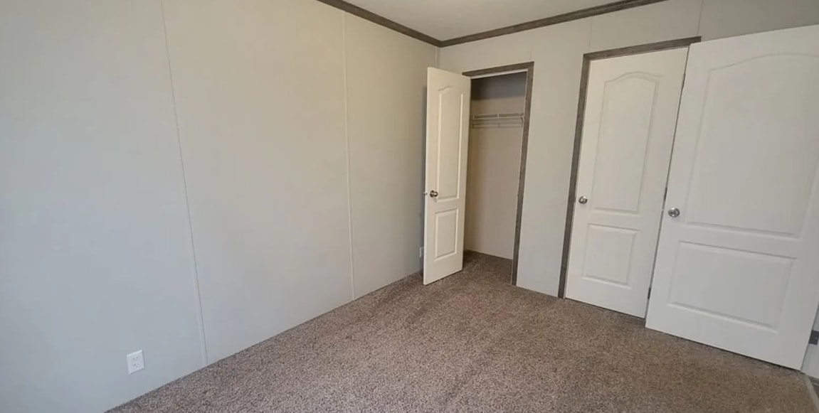 Building Photo - 305 Cedar Ln