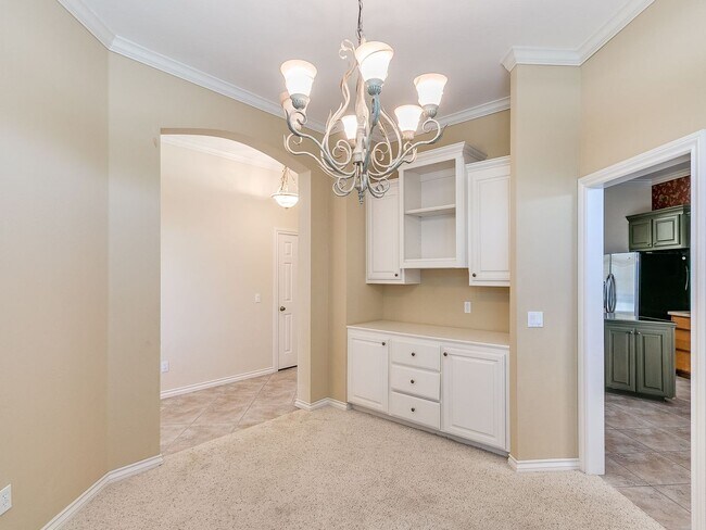 Building Photo - Beautiful Home With Lake View - 3 Bed + 2 Bath