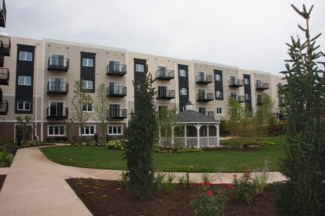 Primary Photo - Arbor Place of Lisle Senior Living