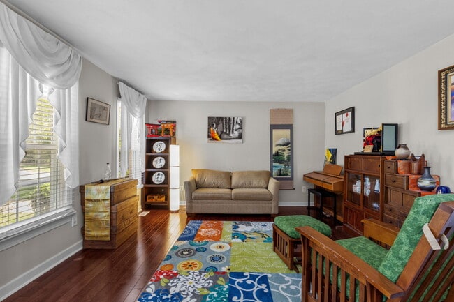 Building Photo - 951 Forest Lakes Cir