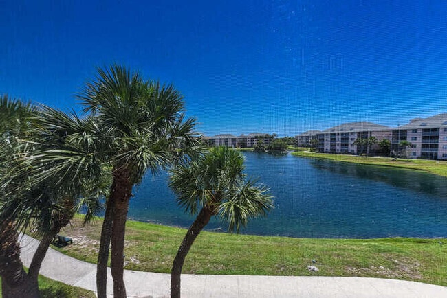 Building Photo - 353 S US Hwy 1