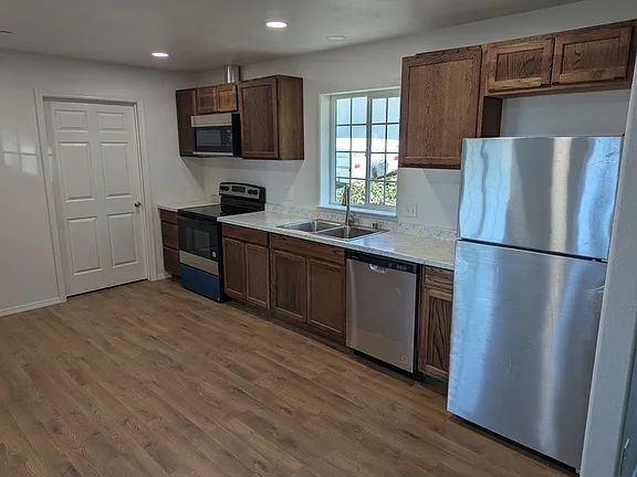 Building Photo - Home Available now!