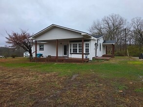 Building Photo - 986 Old Mail Rd