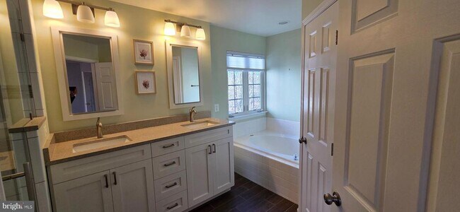 Building Photo - 25366 Vacation Pl