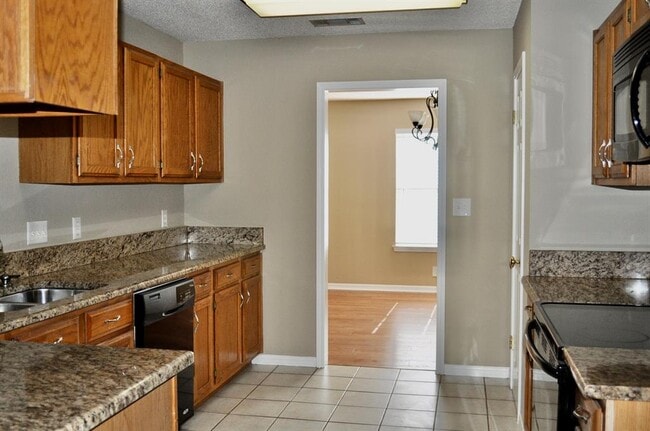 Building Photo - 8304 Red Willow Dr