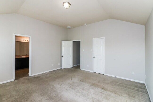 Building Photo - 3319 Allington Ct