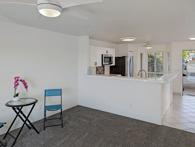 Building Photo - Ground floor 3 bedroom 2 bath with ocean view and community pools