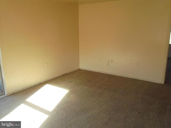 Building Photo - 51 Ed Turner Ln