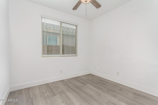 Building Photo - 7276 S 22nd Ln