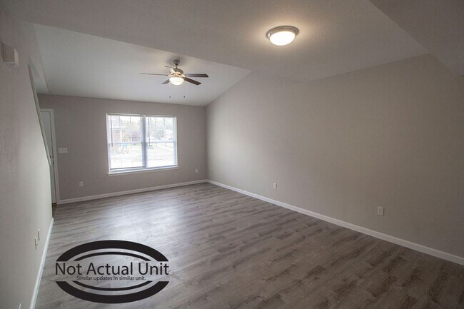 Building Photo - 1401-1403 Bodie Dr