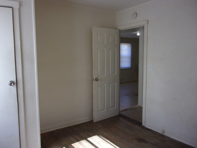 Building Photo - 502 Brendale Dr