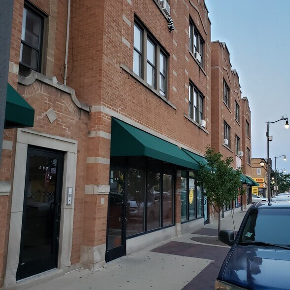 Building Photo - 310 N 6th Ave