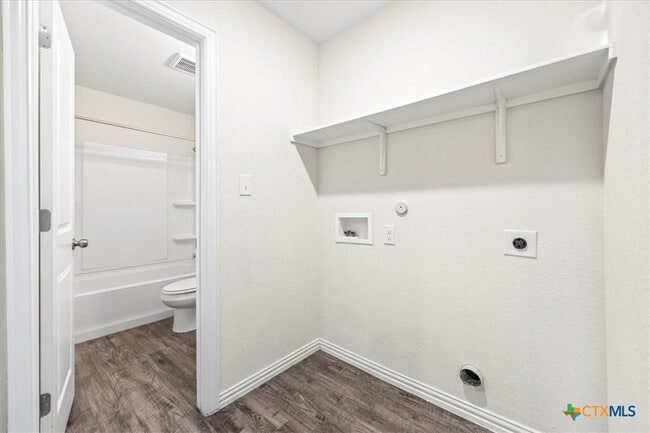 Building Photo - 1153 Magnolia St