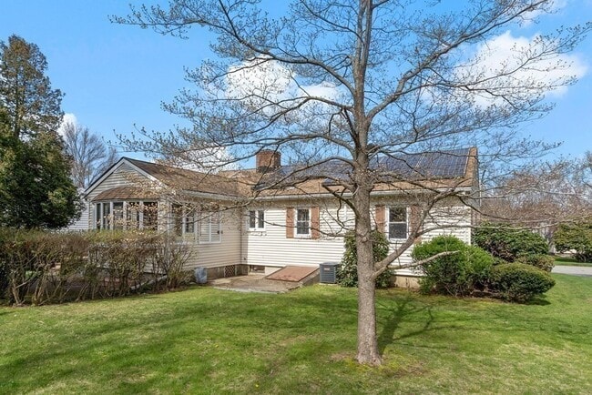 Building Photo - 3 Melo Rd