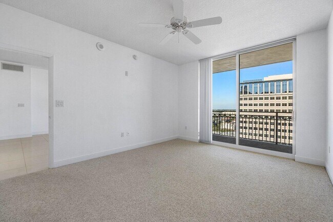 Building Photo - 550 Okeechobee Blvd