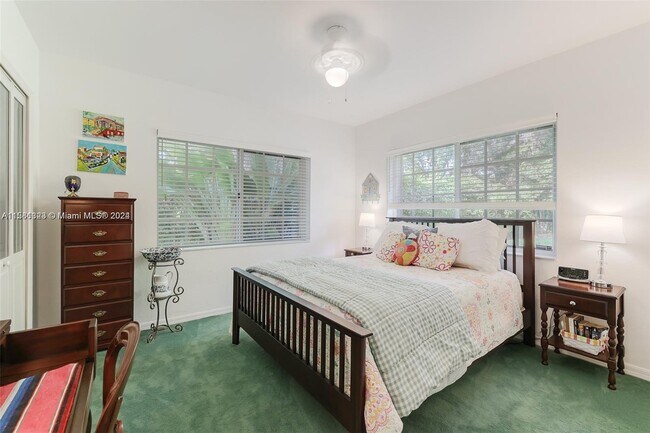 Building Photo - 7548 SW 58th Ave