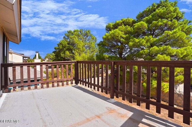 Building Photo - 5224 Roger Maris Dr