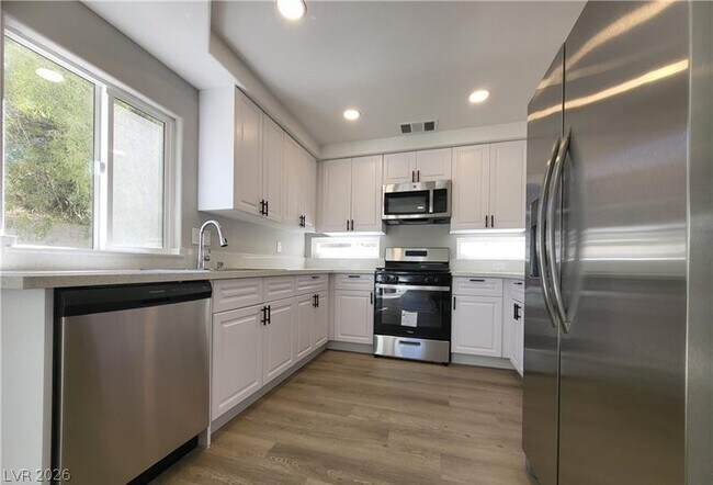 Building Photo - 10208 Grecian Laurel Ct