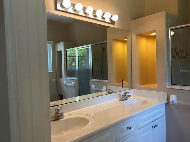 Building Photo - 20 Woodfield Dr