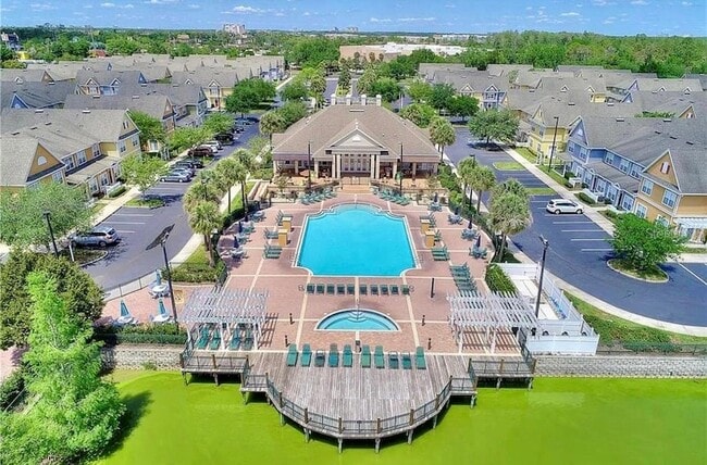 Building Photo - 4562 Yellowgold Rd E