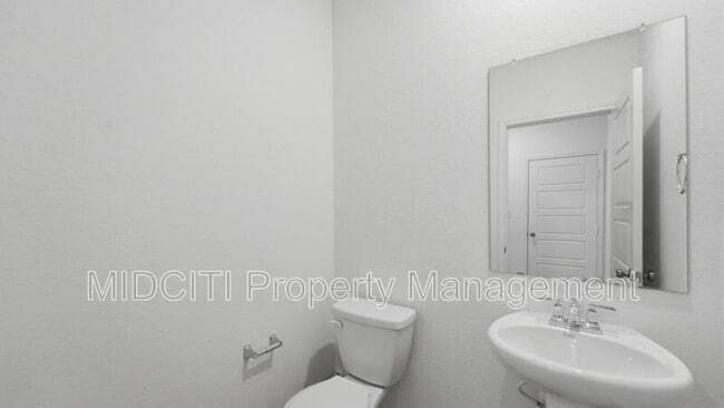 Building Photo - 966 Bluegrass Pt