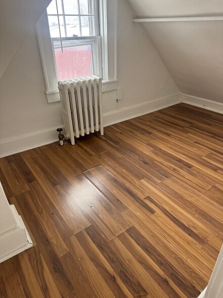 Building Photo - 334 Midland Ave