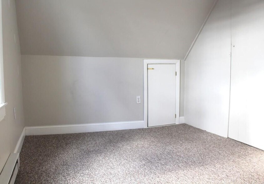 2nd Bedroom - 17 Court street