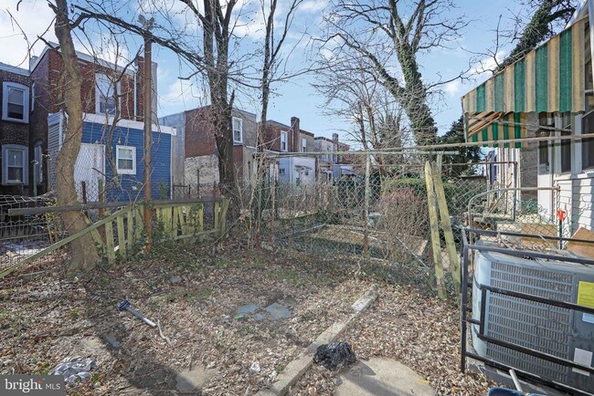Building Photo - 1078 Morton St