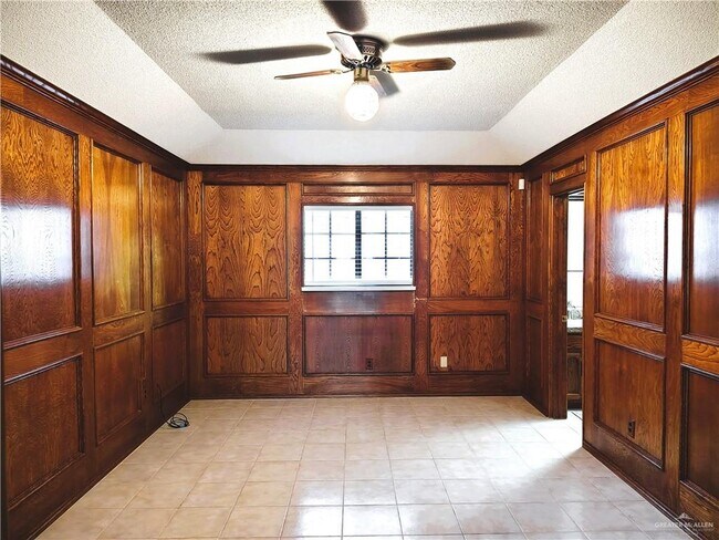 Building Photo - 3511 Datepalm Ave