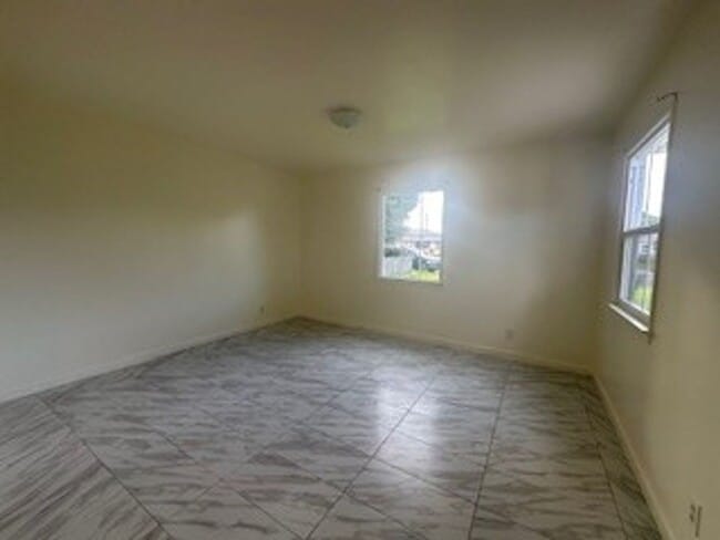 Building Photo - Three Bedroom Single Family Home